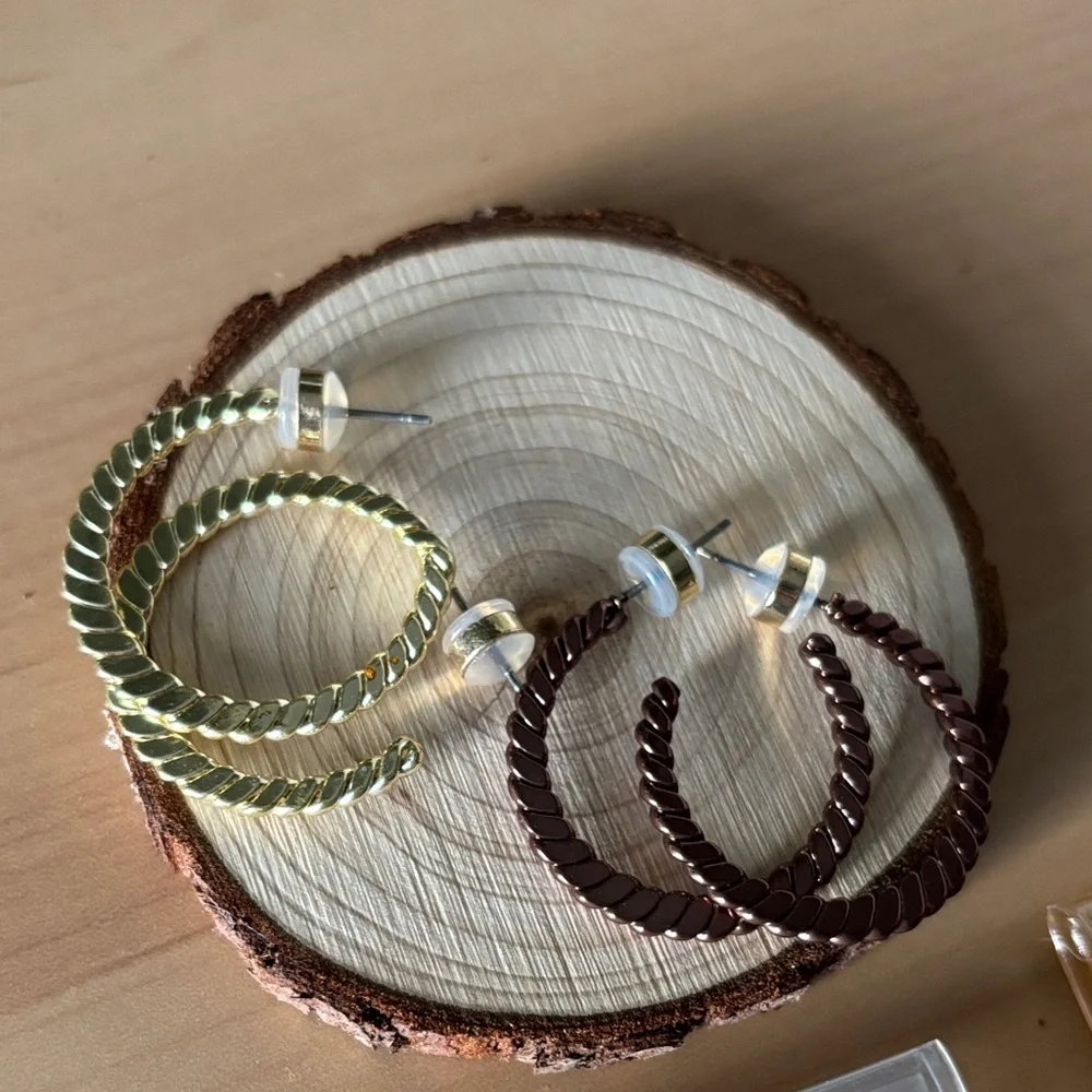 BAR by Alexa Rae Hoop Earrings Set - Picture 3 of 3